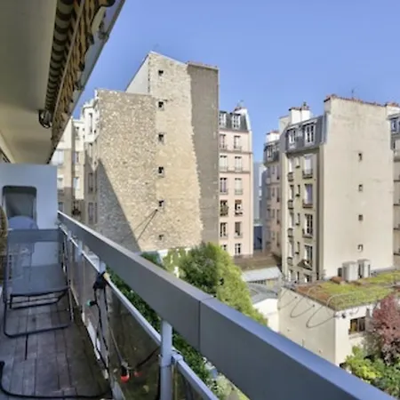 Rare Pearl With Balcony In Apartment Paris